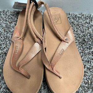 Reef Rose Gold Flip Flops with back strap size 11/12c